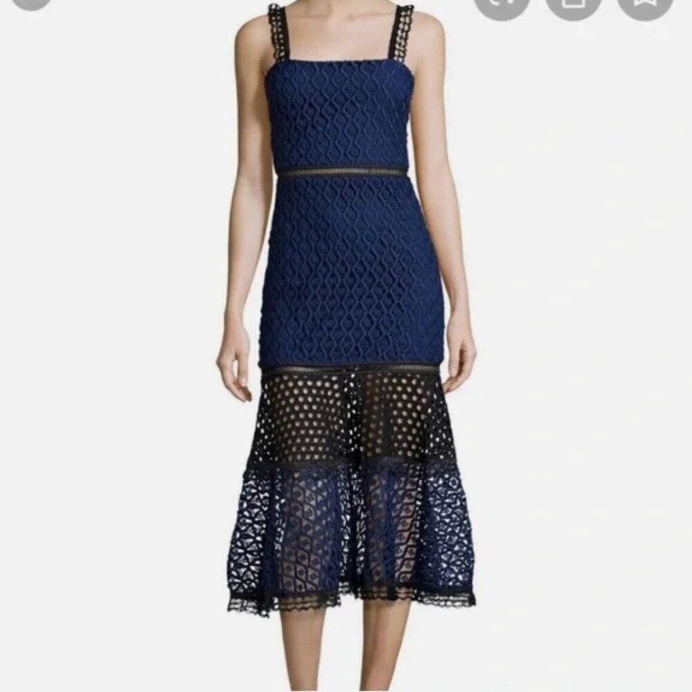 NWT Alexis | Erin Bicolor Crochet & Lace Midi Dress Navy & Black | Size	Medium